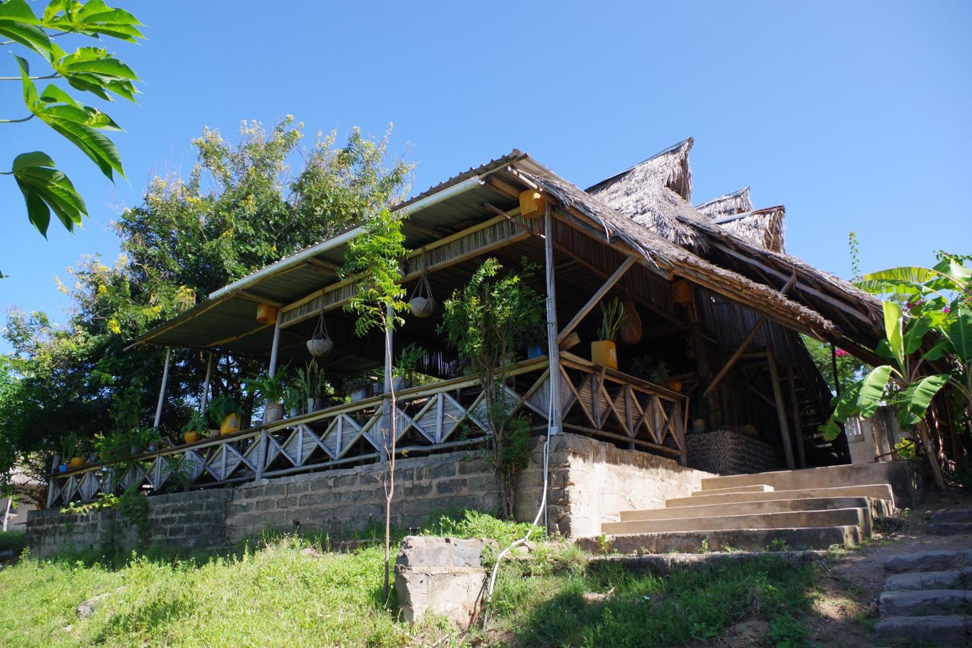 Mikoko Beach & Cottages 바가모요 외부 사진